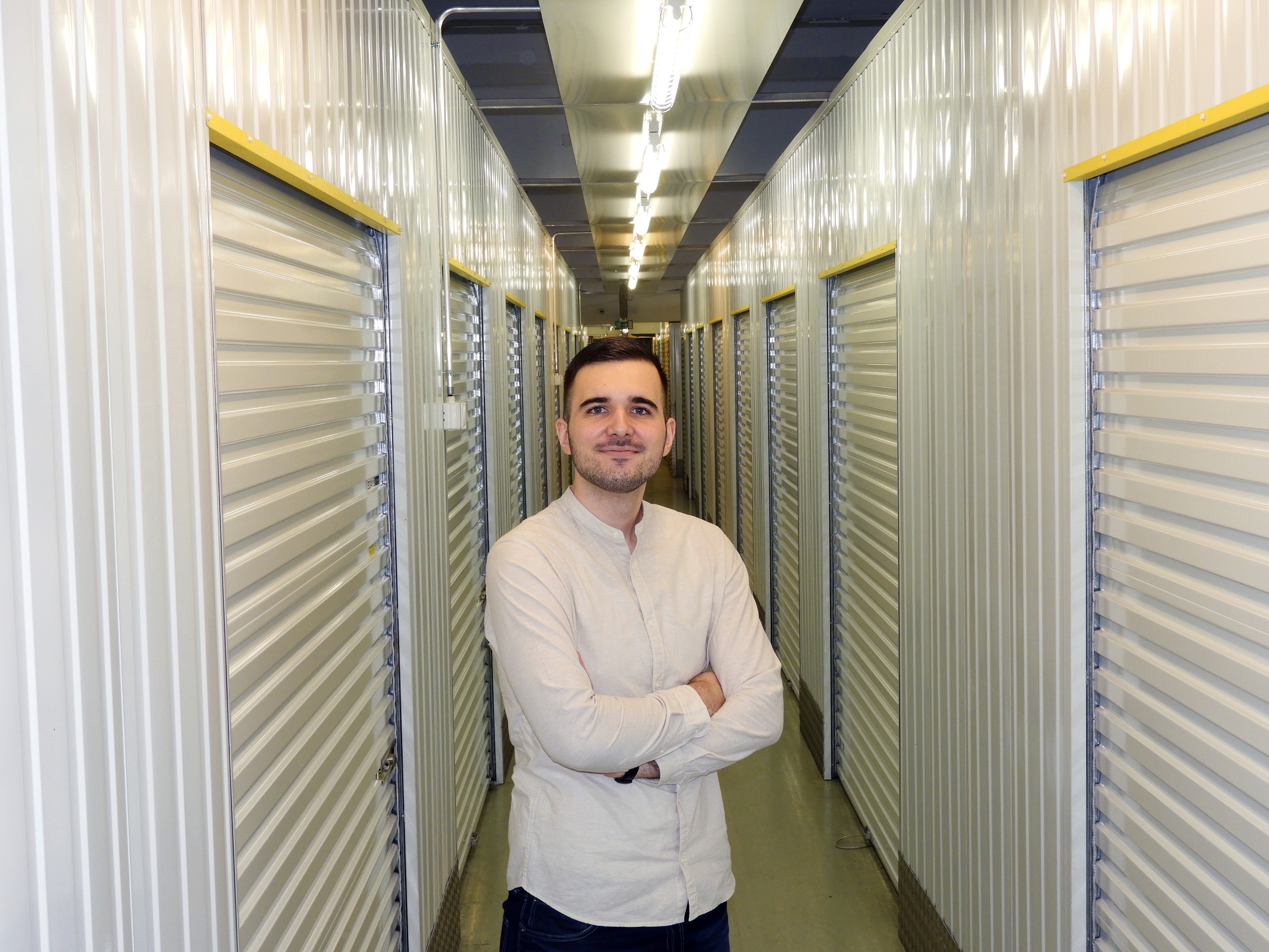 Derrière la box – Abedin se présente